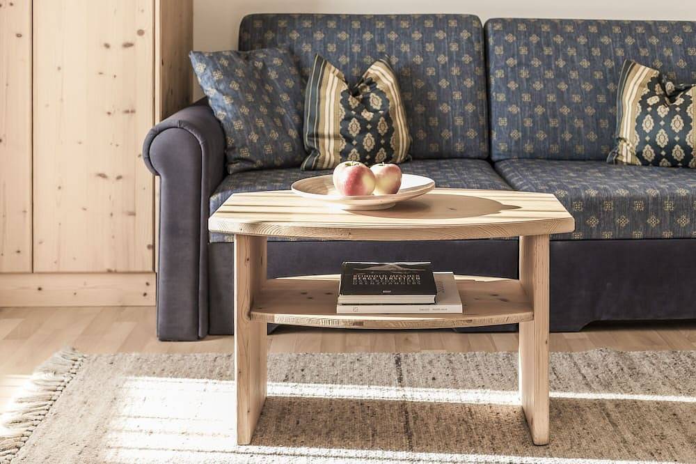 Ganze Wohnung, App. Lena - Haus Erlenbach in Schenna bei Meran in Schenna, Passeiertal