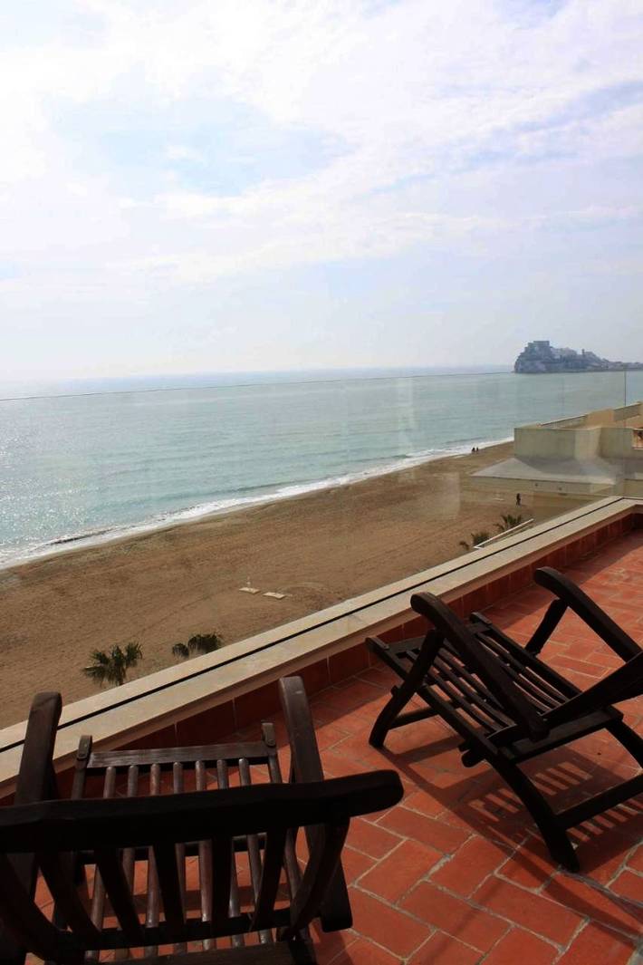 Apartamento de vacaciones para 6 personas, con vistas además de jardín y piscina - 1