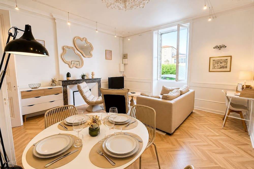 Ganze Wohnung, Apartment-Ensuite mit Bad-Terrasse in Angoulême, Charente
