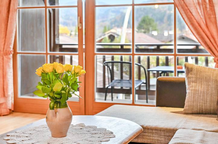 Ganze Wohnung, Katharinenhof Ferienwohnung "Hausberg" mit Balkon, Bergblick & Wlan in Garmisch-Partenkirchen, Bayerische Alpen