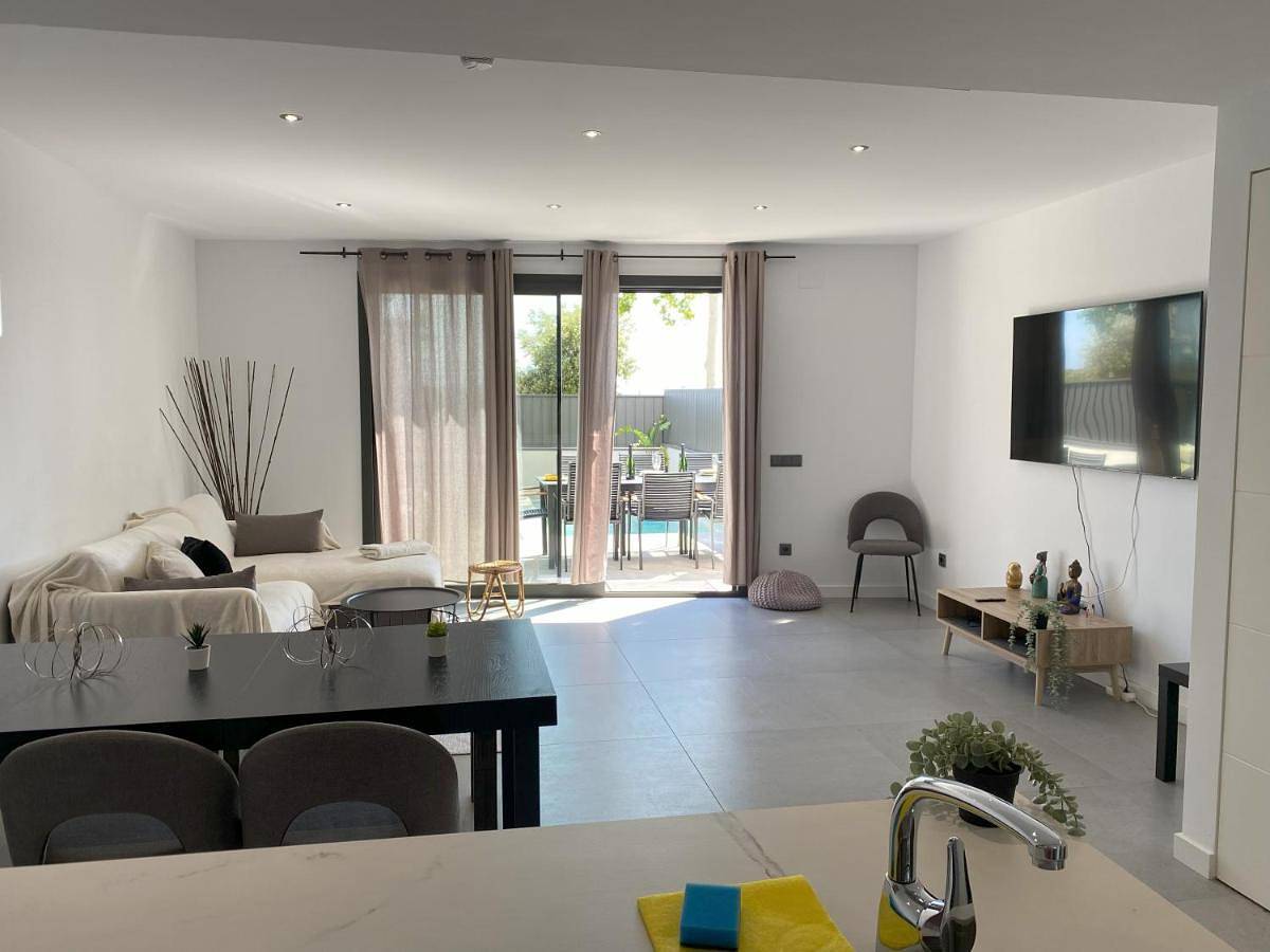 Elegancia y confort en Casa Moncerrat in Villanueva y Geltrú, Garraf
