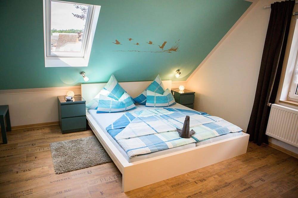 Ganze Wohnung, Wasserzimmer - Modern eingerichtetes  Apartment in der Nähe Musikhaus Thomann in Burgebrach, Steigerwald