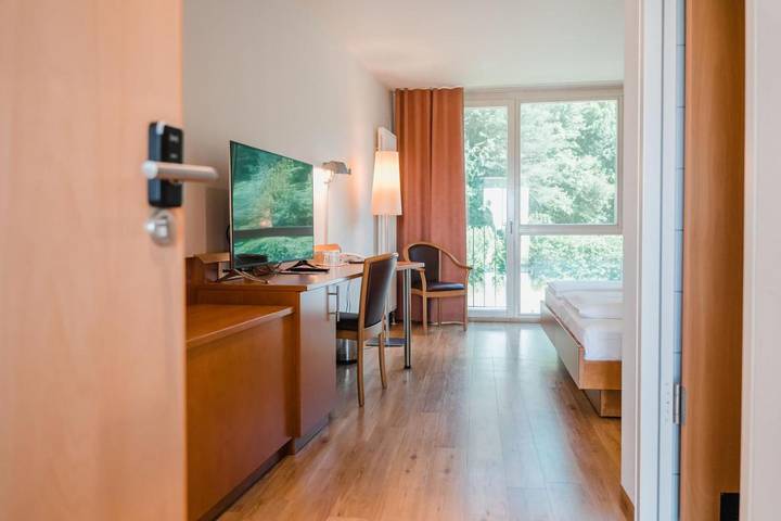 Hotel für 3 Personen, mit Terrasse und Garten sowie Ausblick in Engen - 2