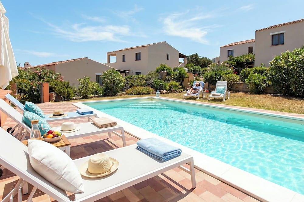 Villa Solara mit Schwimmbad für 8 Personen in Punta De Su Turrione, Nurra