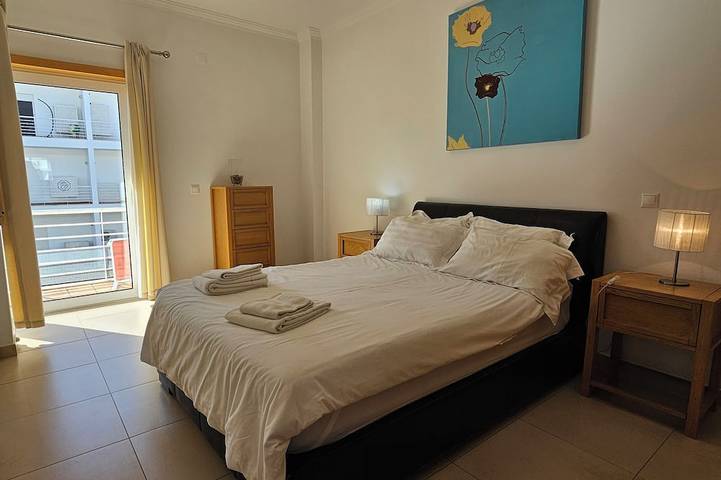 Appartement entier, Seafront Complex with private pool, two bedroom apartment fully equipped in Moncarapacho e Fuseta, Parque Natural da Ria Formosa