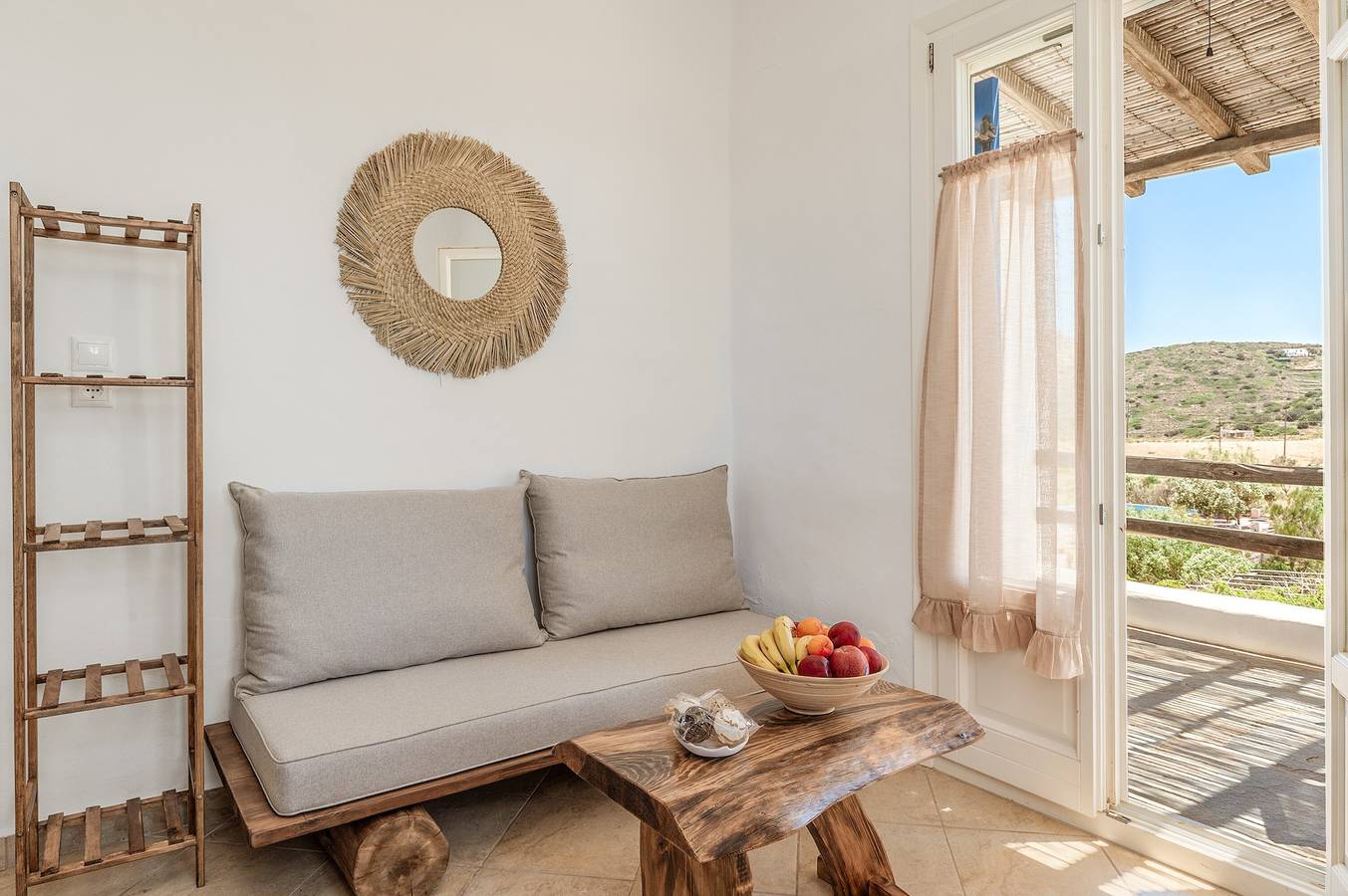 Appartement entier, Appartement "Suite No 4" avec vue sur la mer, Wi-Fi et climatisation in Syros