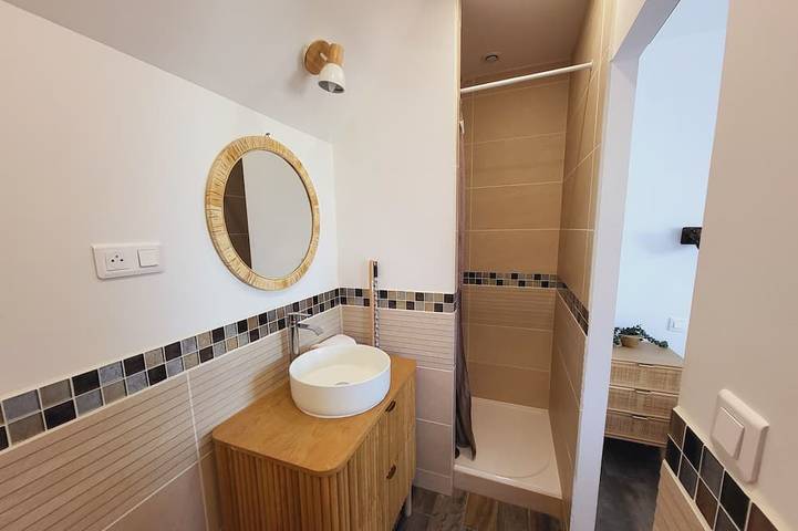 Appartement entier, Studio-Confort-Douche-Vue mer-balcon in Ambleteuse, Région de Boulogne-sur-Mer