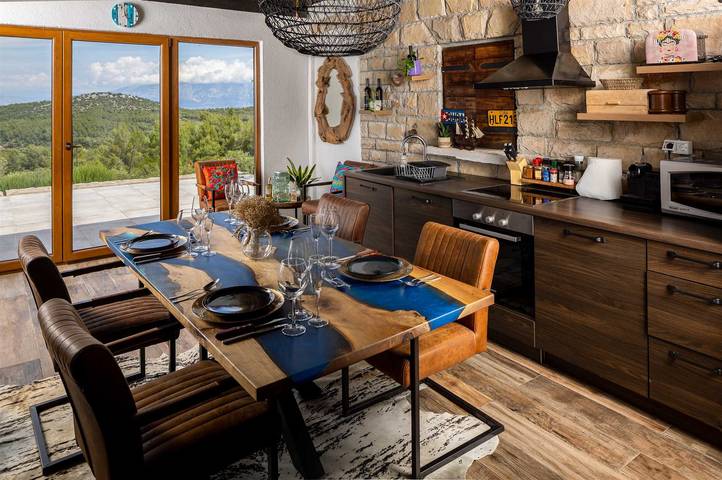 Villa für 7 Personen, mit Pool und Garten, kinderfreundlich auf Hvar - 2