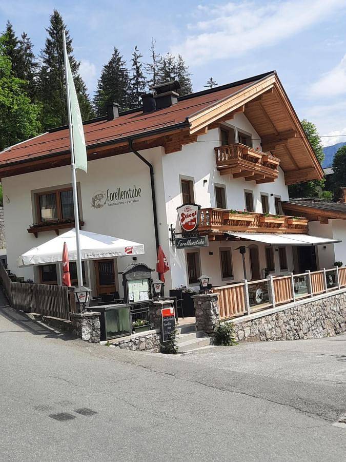 BnB für 3 Personen, mit Balkon und Terrasse sowie Garten und Ausblick in Lofer