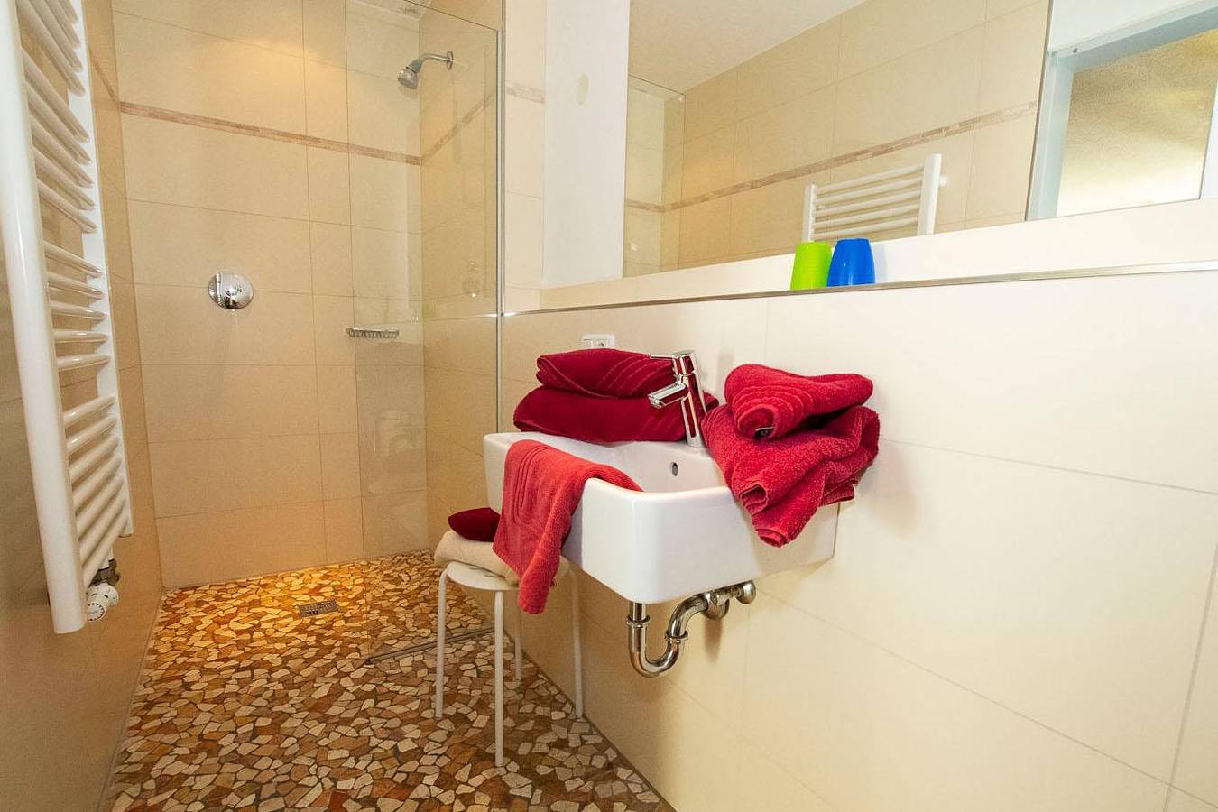 Ganze Ferienwohnung, Appartement -Nr. 1  Dusche/Wc, 1 Schlafraum in Mittelberg, Kleinwalsertal