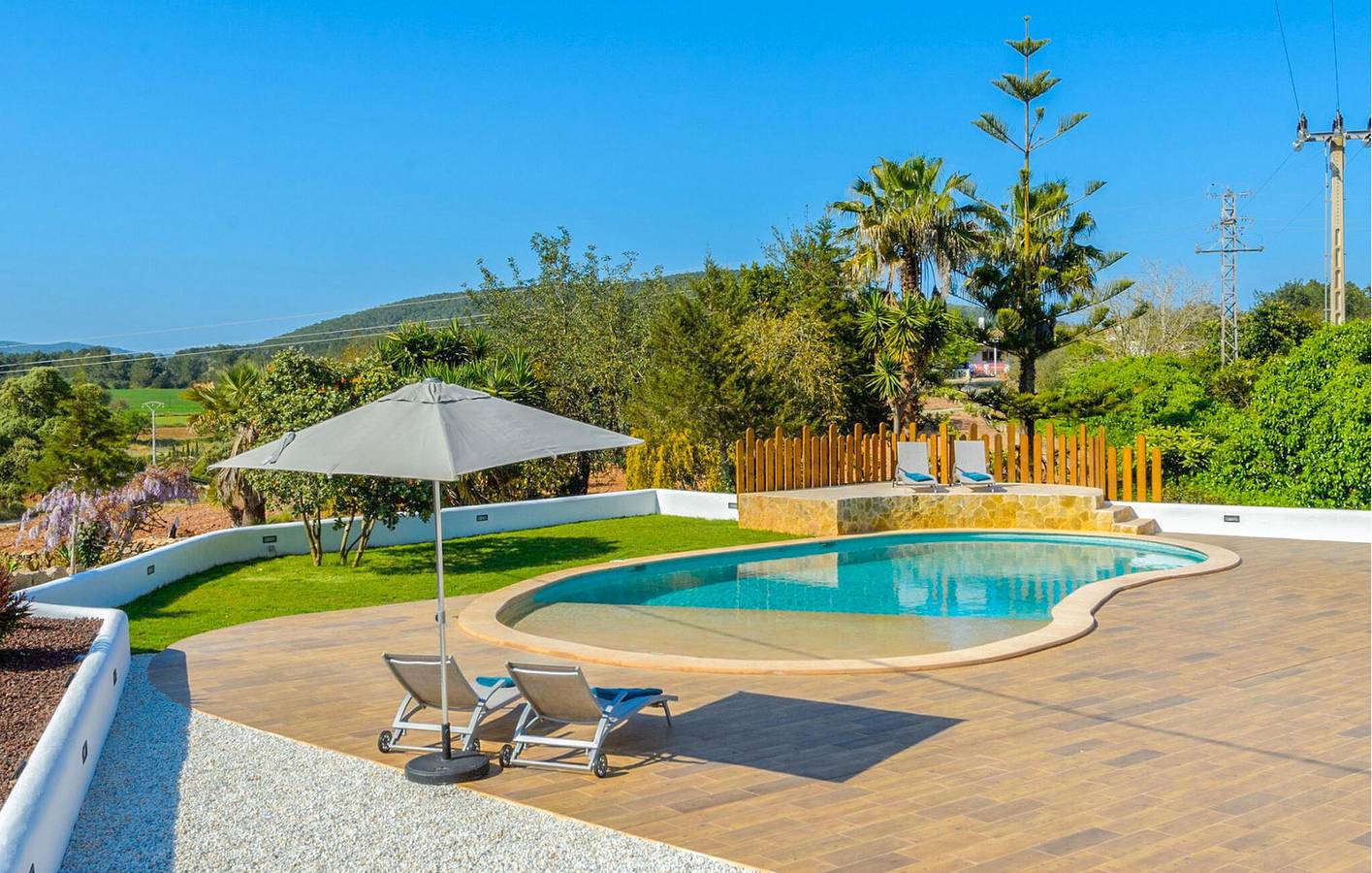 Acogedor apartamento con piscina y aparcamiento, cerca de Santa Gertrudis in Santa Gertrudis de Fruitera, Santa Eulària des Riu