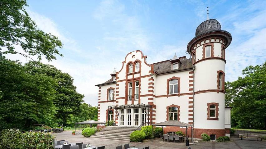 Hotel für 4 Personen, mit Terrasse und Garten in Kerpen
