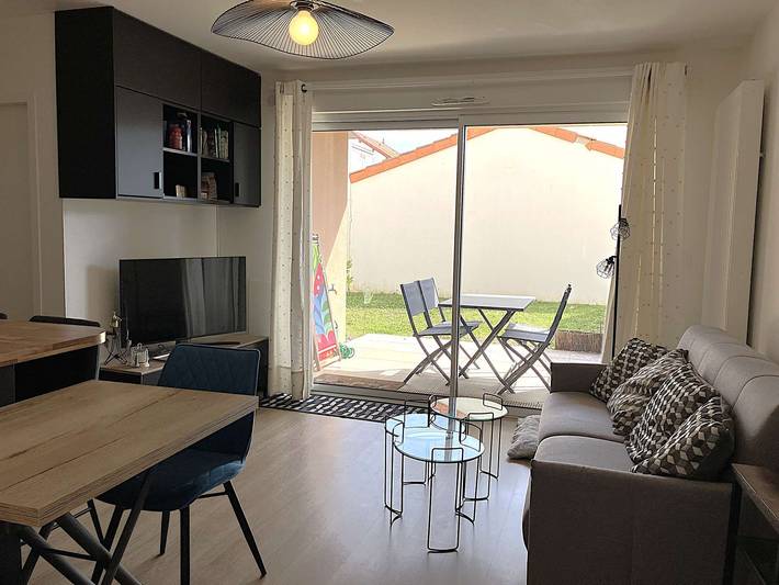 Gîte pour 4 personnes, avec terrasse et jardin dans Plage De Sion - 4