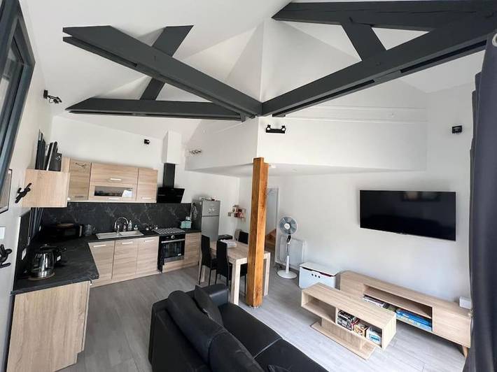 Gîte pour 4 personnes, avec terrasse dans Tigeaux