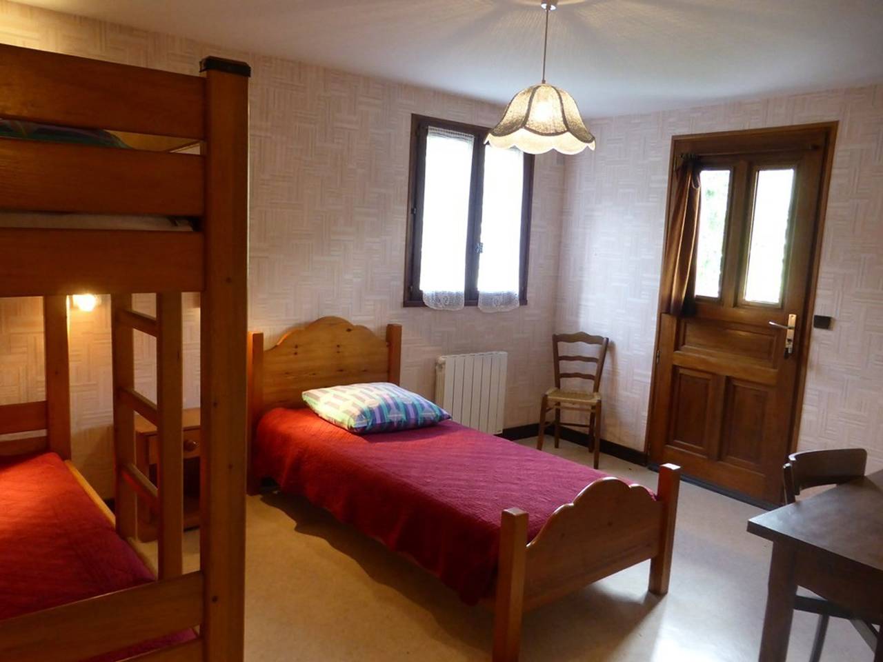 Chalet familial calme pour 7/8 pers, 3 chambres, proche des pistes, bien équipé et animé, 2 étoiles in Arêches, Beaufort (Rhône-Alpes)