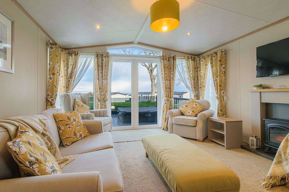 Stewarts Resort Lodge 31  -  a lodge that sleeps 4 guests  in 2 bedrooms in St Andrews, Fife region