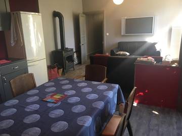 Gîte pour 8 personnes, avec balcon et vue, animaux acceptés à La Motte-Chalancon
