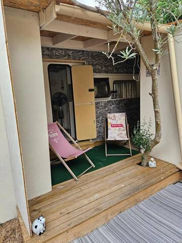 Cottage pour 2 personnes, avec jardin et terrasse à Meyreuil