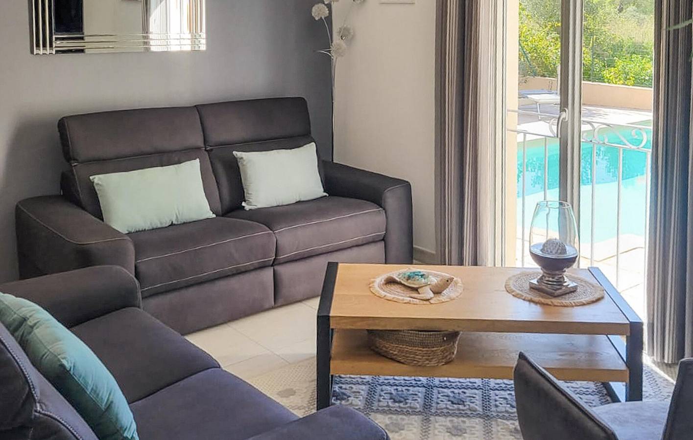 Oase am Pool: 2 km von Noves entfernt in Noves, Arles und Umgebung