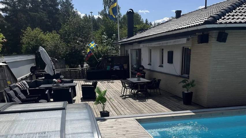 Ferienhaus für 7 Personen, mit Sauna und Garten sowie Pool und Whirlpool - 1