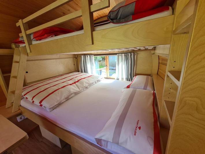 Camping für 4 Personen, mit Terrasse und Garten sowie Ausblick