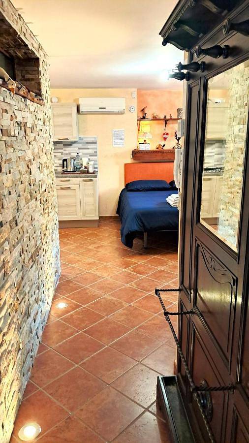 Alloggio Gladiolo in Latina, Provincia di Latina