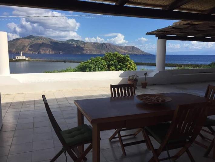 Gîte pour 2 personnes, avec vue et terrasse à Santa Marina Salina - 2