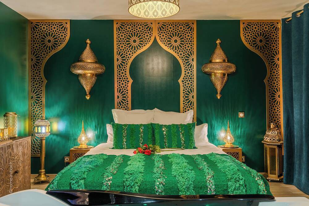 Riad Majorelle House With Jacuzzi Near Disney in Nanteuil-lès-Meaux, Sena y Marne