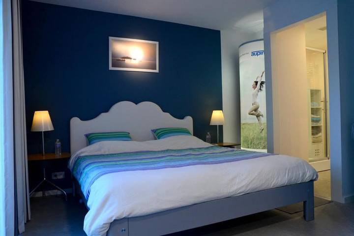 Chambre d’hôte pour 2 personnes, avec vue et jardin