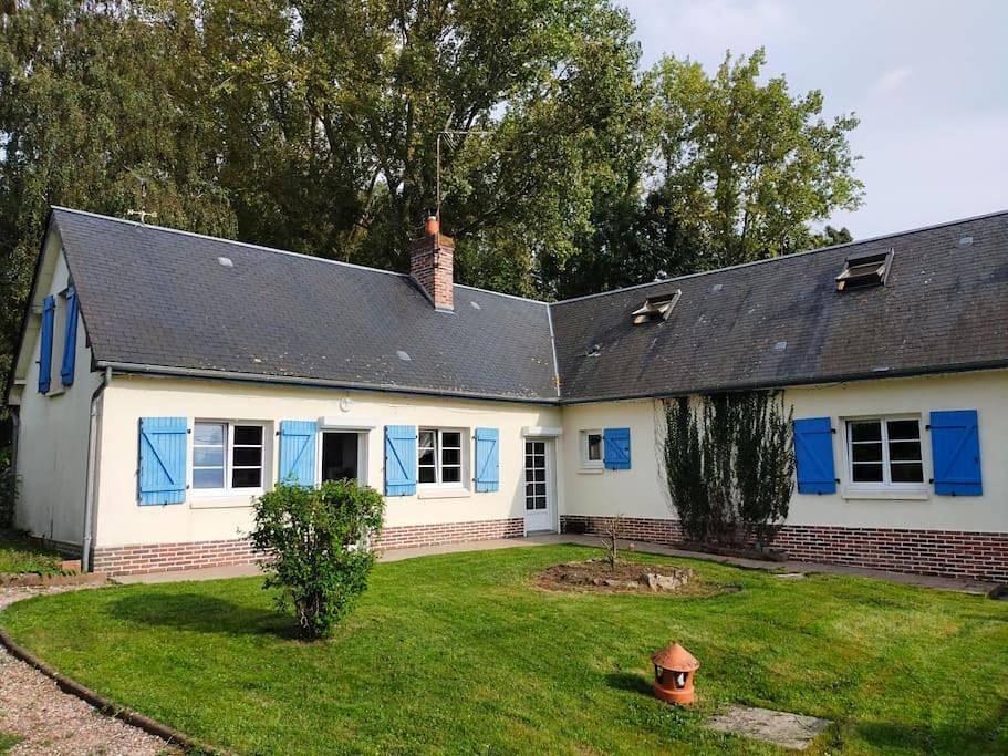 Four-Bedroom House in Vauchelles-les-Quesnoy, Région d'Abbeville