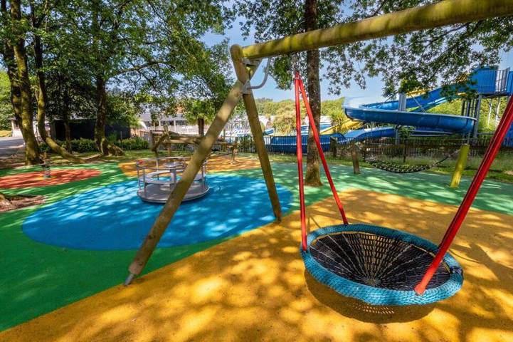 Camping familial 4* | Mobil-home + Accès piscine in Monterblanc, Parque natural regional del Golfo de Morbihan