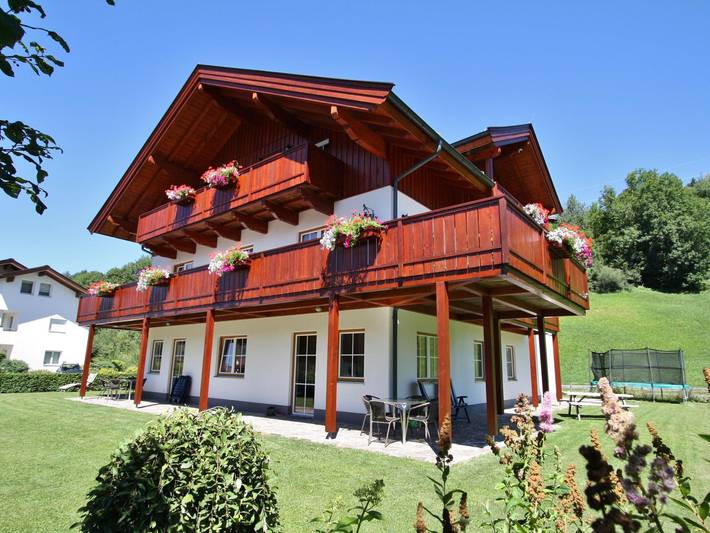 Ferienwohnung für 6 Personen, mit Balkon und Garten in Saalfelden am Steinernen Meer