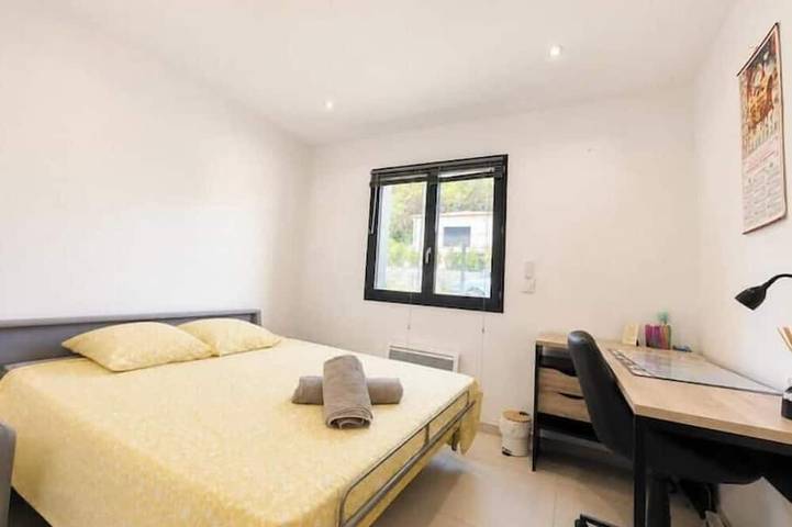 Single-family home with a pool in Bollène, Vaucluse