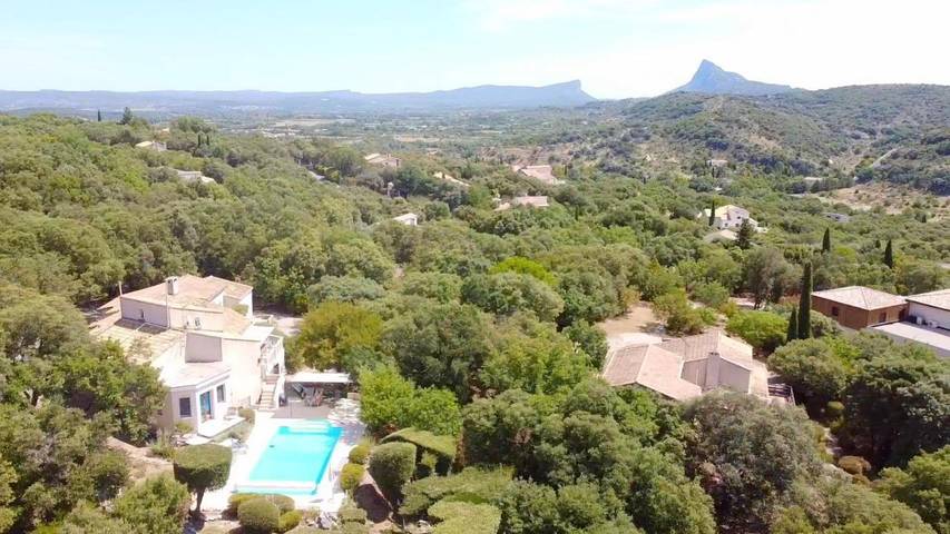 Location de vacances pour 12 personnes, avec piscine ainsi que vue et jardin à Saint-Martin-de-Londres - 4