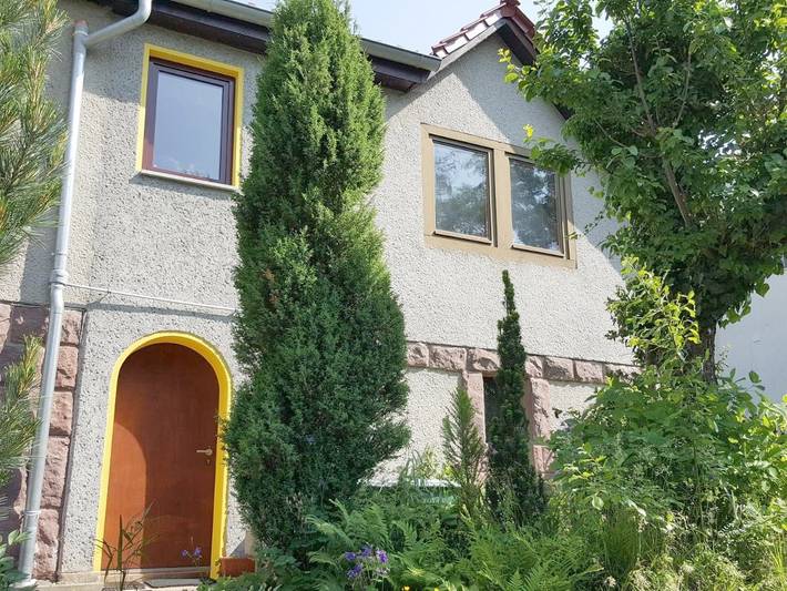 Ferienwohnung für 3 Personen, mit Terrasse und Garten sowie Ausblick in Steinbach-Hallenberg