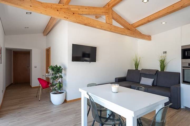 Location de vacances pour 2 personnes, avec jardin dans Belinho - 4