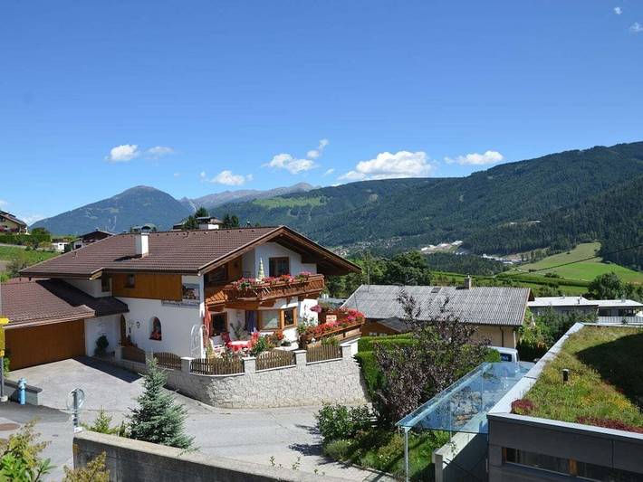 Ferienwohnung für 5 Personen, mit Garten und Balkon in Fulpmes