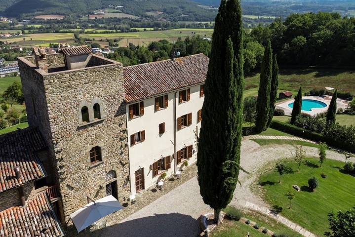 Location de vacances pour 14 personnes, avec Balcon/Terrasse ainsi que Jardin et Piscine à Città di Castello - 4