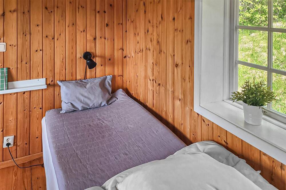 Cozy home in Gränna with sauna in Jönköping, Bunn
