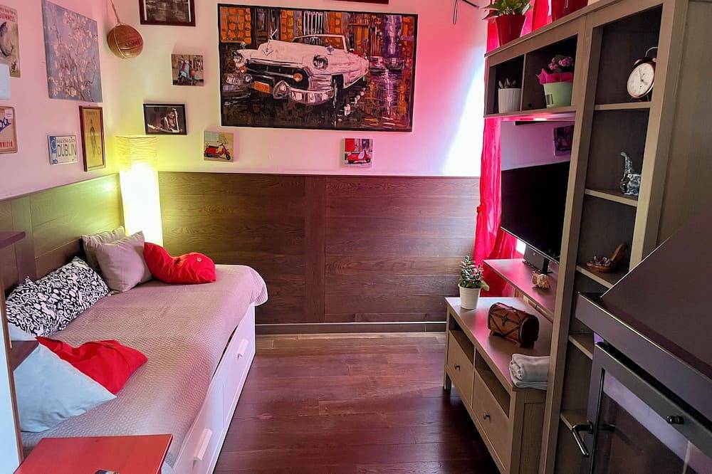 Apartamento entero, Cozy 1-bedroom apartment in welcoming Tivoli with Wifi, Ac, awesome view in Tivoli (desambiguación), Provincia de Roma