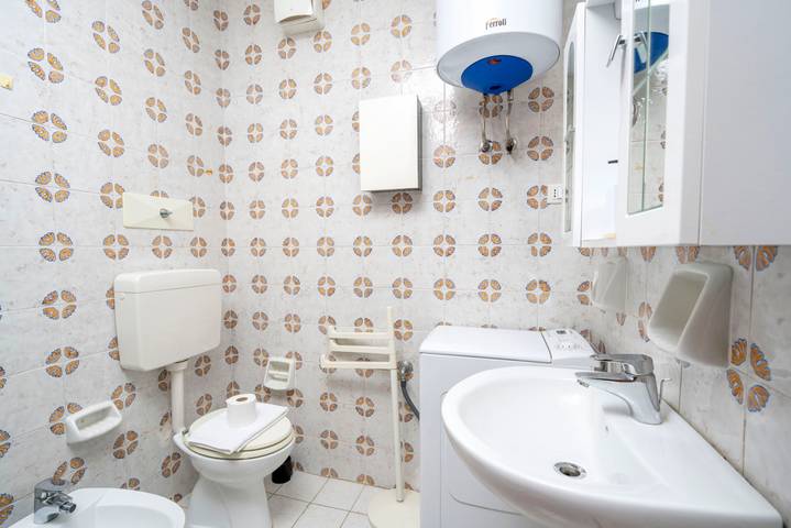 Appartamento intero, Guesthost - Cozy Apartment with Terrace in Grado in Spiaggia Grado Pineta, Grado