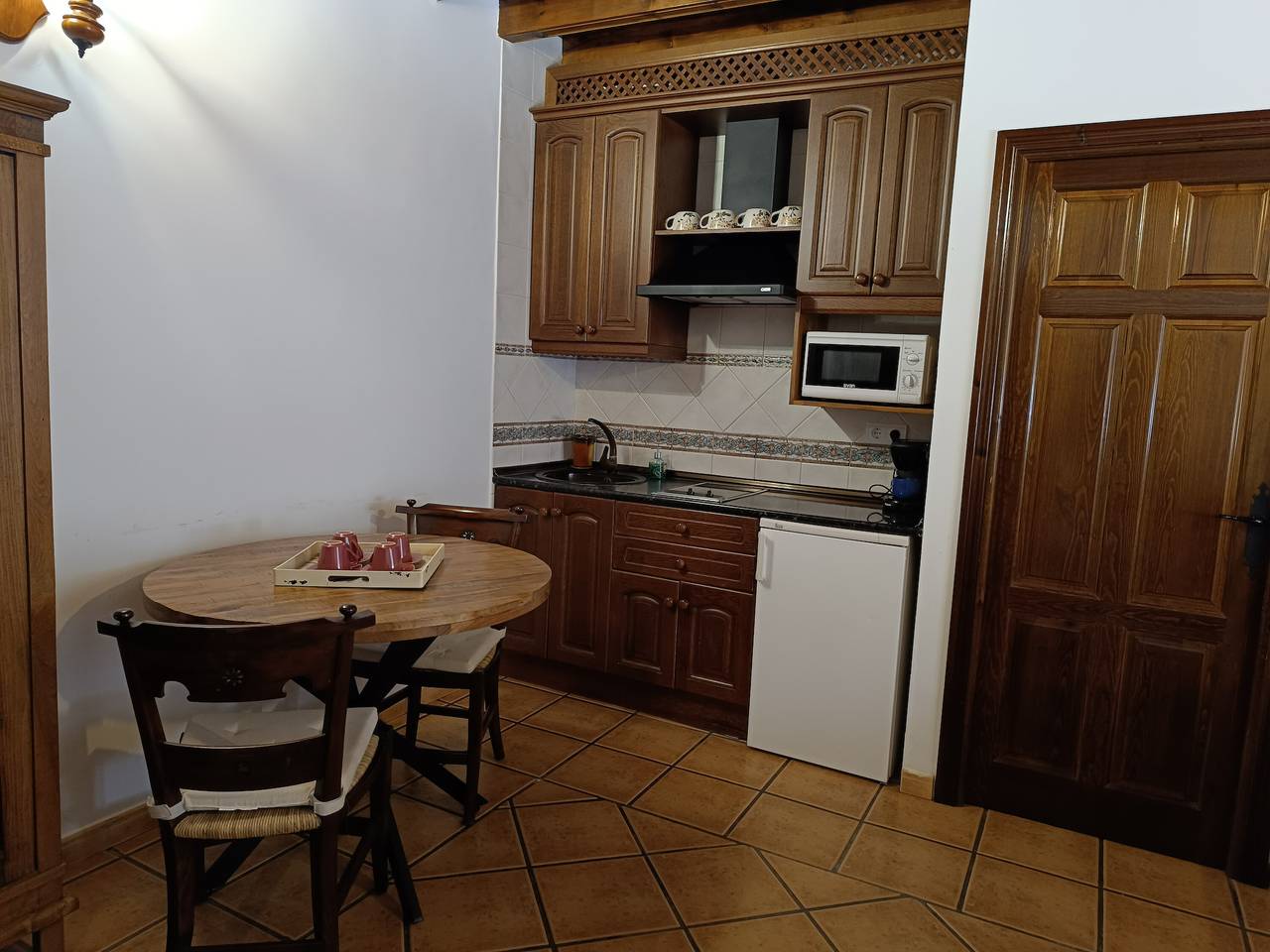 Entire apartment, Apartment 'Arriate' with Shared Terrace, Wi-Fi and Air Conditioning in Consuegra, Toledo Province