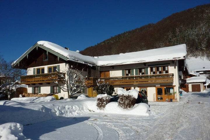 Ganze Ferienwohnung, Beim Radl-Sepp inkl. Chiemgaukarte - Ferienwohnung Unternberg 54qm, Balkon, Kochnische, 2 Schlafzimmer, 1 Wohnzimmer in Ruhpolding, Bayerische Alpen