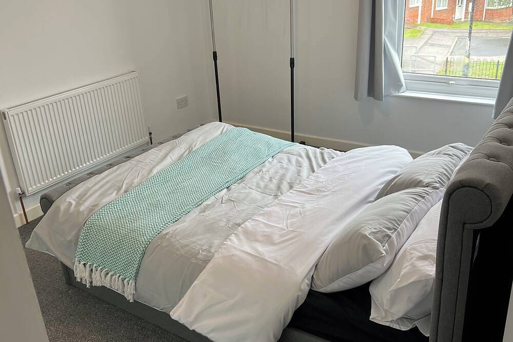 4 person cosy full house with garden access - close to city centre and Cbs arena in Coventry, Birmingham Area