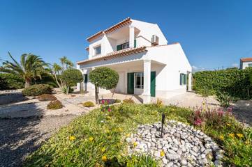 Casa rural para 6 personas, con vistas además de piscina y jardín en Aljezur