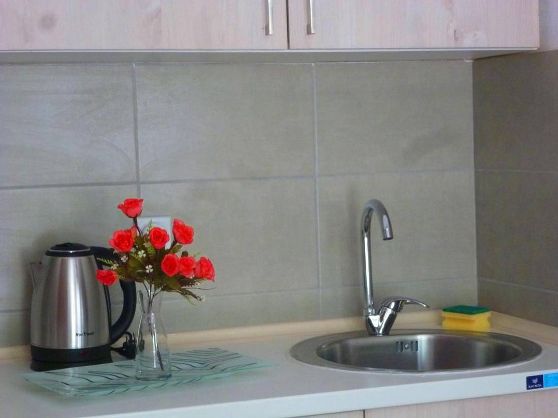 Ganzes Studio, Gemütliches Studio mit Terrasse – Blick auf die Straße in Ulcinj, Opština Ulcinj