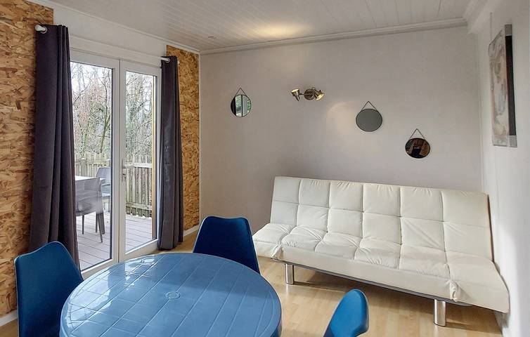 Apartamento Altillac Garden con piscina y aparcamiento in Altillac, Región de Tulle
