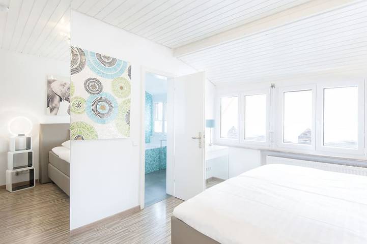 Apartamento entero, Apartamento de 3 habitaciones directamente en el paseo del lago in Meersburg, Obersee (Bodensee)