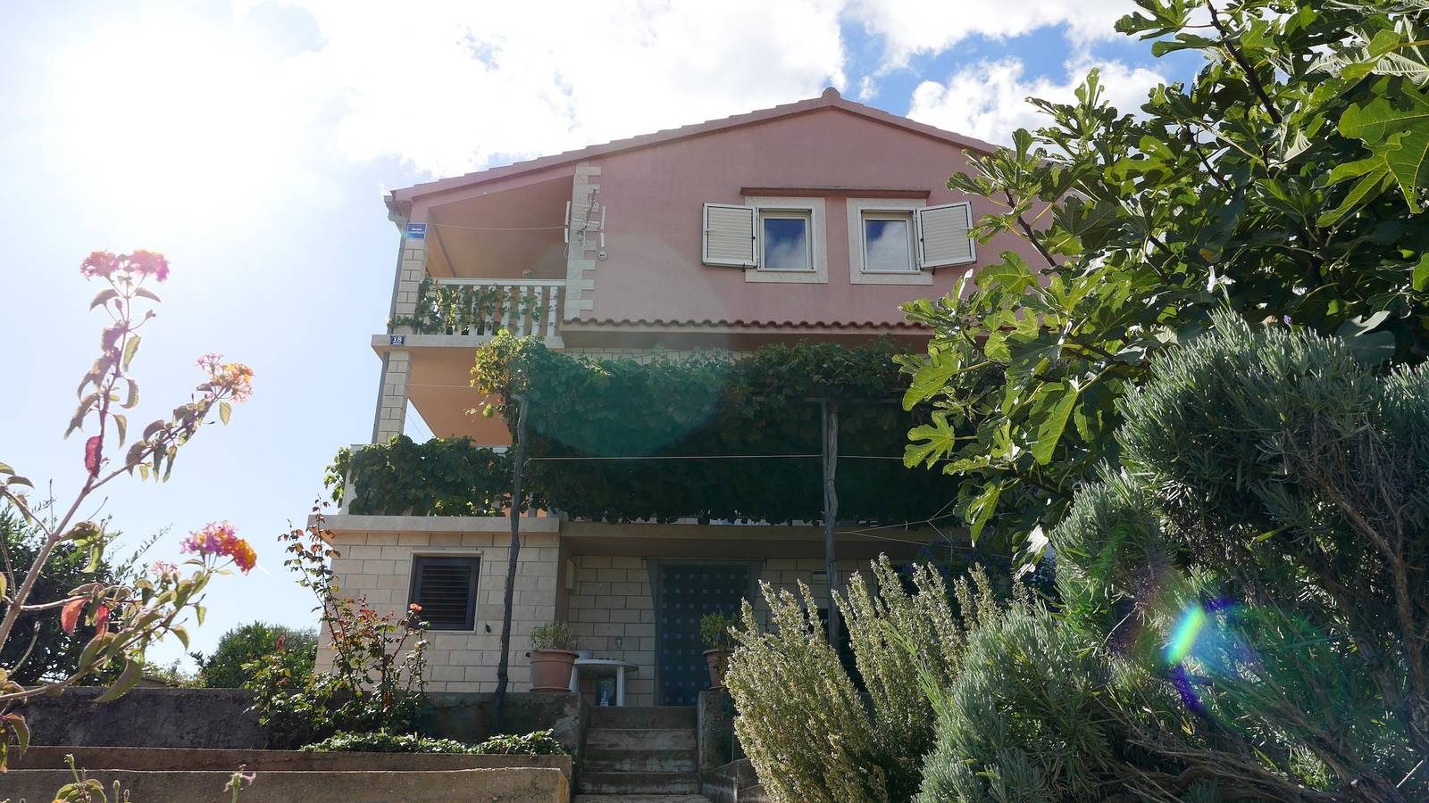Ganze Wohnung, 2-Zimmer-Ferienwohnung mit Terrasse und Meerblick Rukavac, Vis A-8839-c in Rukavac, Split-Dalmatien