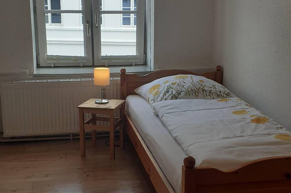 Apartamento entero, Apartamento de 2 habitaciones en el 1er arriba in Lübeck, Bahía de Lübeck